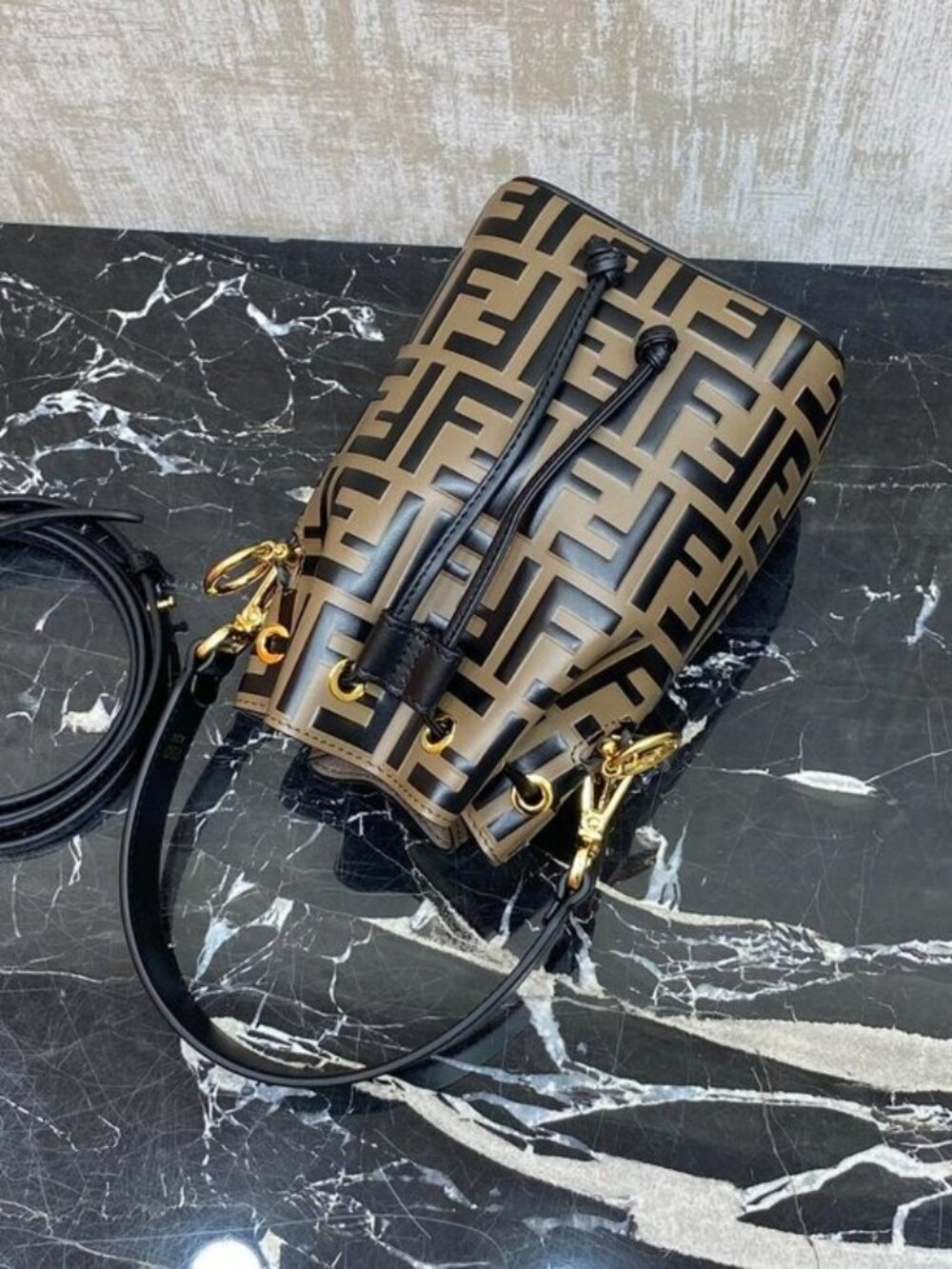 Fendi Mon Tresor Mini Bucket Bag Leather Log Monogram Brown - Picture 5 of 8